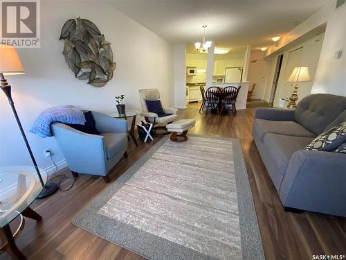 306 57 Russell Drive, Yorkton, SK - Indoor Photo Showing Living Room