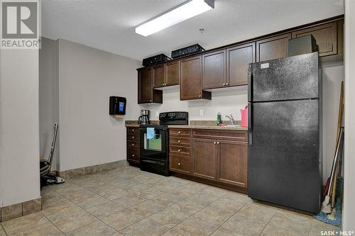 301 6345 Rochdale Boulevard, Regina, SK - Indoor Photo Showing Kitchen