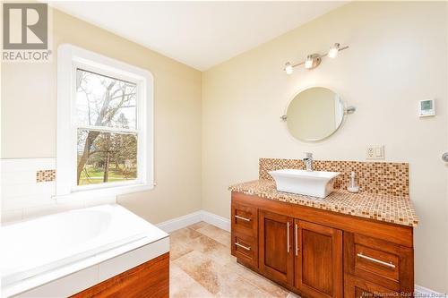 50 Fairfield Road, Sackville, NB - Indoor Photo Showing Bathroom