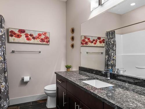 24-950 Ida Lane, Kamloops, BC - Indoor Photo Showing Bathroom