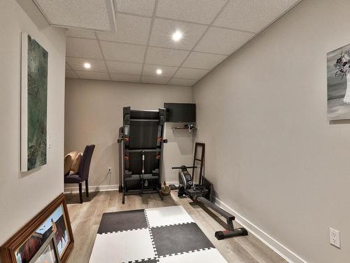 9-810 Anderson Terrace, Kamloops, BC - Indoor Photo Showing Gym Room