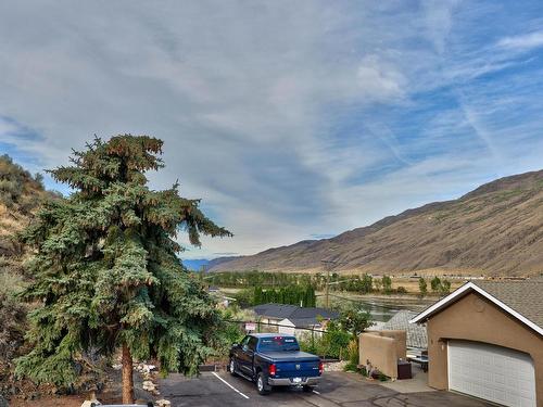 9-810 Anderson Terrace, Kamloops, BC - Outdoor With View