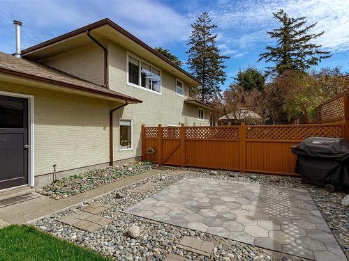 323 Benhomer Dr, Colwood, BC 