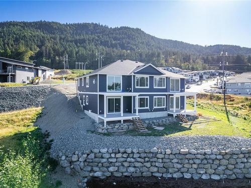 416 Colonia Dr, Ladysmith, BC 