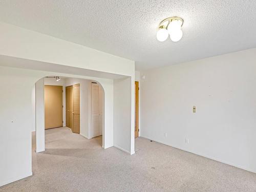 412-1433 Faircliff Lane, Victoria, BC - Indoor Photo Showing Other Room