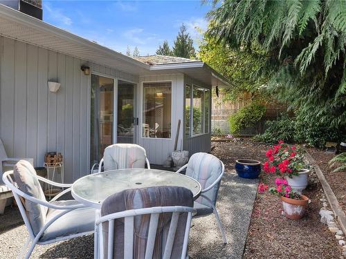 591 Moresby Ave, Qualicum Beach, BC 