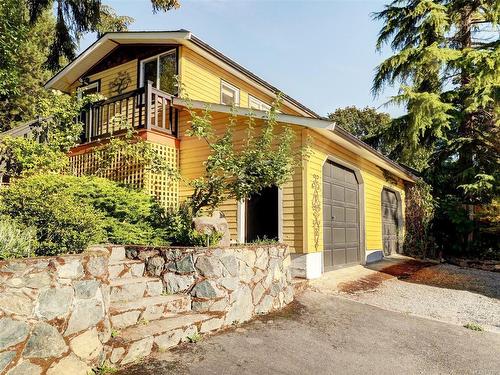 3910 Wilkinson Rd, Victoria, BC 