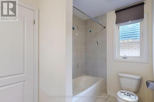 1008 Sherman Brock Circle, Newmarket, ON - Indoor Photo Showing Bathroom