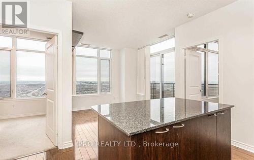 3602 - 385 Prince Of Wales Drive, Mississauga (City Centre), ON - Indoor Photo Showing Kitchen