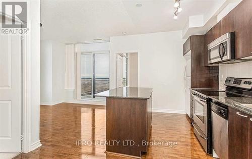 3602 - 385 Prince Of Wales Drive, Mississauga (City Centre), ON - Indoor Photo Showing Kitchen