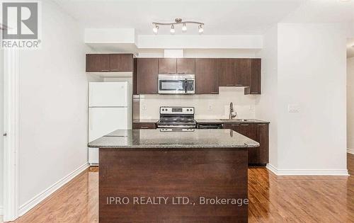 3602 - 385 Prince Of Wales Drive, Mississauga (City Centre), ON - Indoor Photo Showing Kitchen