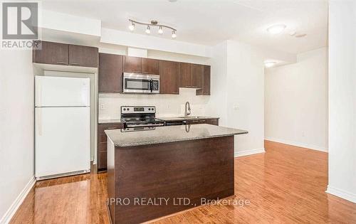 3602 - 385 Prince Of Wales Drive, Mississauga (City Centre), ON - Indoor Photo Showing Kitchen With Double Sink