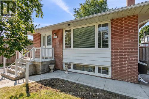 5 Mcclure Avenue, Brampton (Northwood Park), ON - Outdoor With Exterior