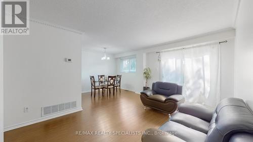 28 Abell Drive, Brampton, ON - Indoor Photo Showing Living Room