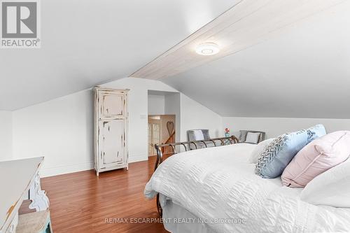 5407 Murray Crescent, Burlington, ON - Indoor Photo Showing Bedroom