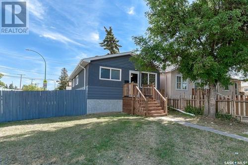 1201 Queen Street, Regina, SK - Outdoor