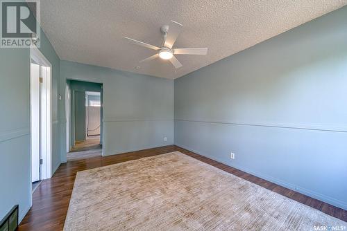 1201 Queen Street, Regina, SK - Indoor Photo Showing Other Room