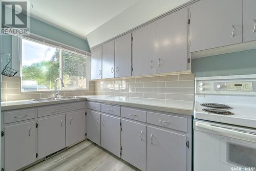 1201 Queen Street, Regina, SK - Indoor Photo Showing Kitchen With Double Sink