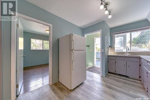 1201 Queen Street, Regina, SK - Indoor Photo Showing Kitchen