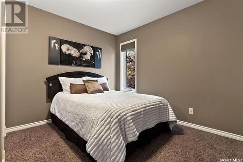 7902 Gordon Staseson Boulevard, Regina, SK - Indoor Photo Showing Bedroom