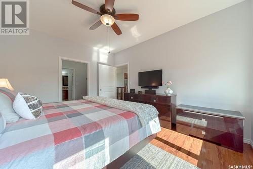 16 1590 4Th Avenue Nw, Moose Jaw, SK - Indoor Photo Showing Bedroom