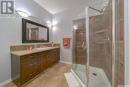 16 1590 4Th Avenue Nw, Moose Jaw, SK - Indoor Photo Showing Bathroom