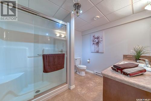 16 1590 4Th Avenue Nw, Moose Jaw, SK - Indoor Photo Showing Bathroom