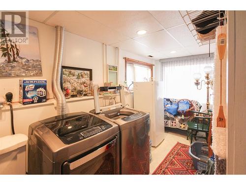 352 100B Avenue, Dawson Creek, BC - Indoor Photo Showing Laundry Room