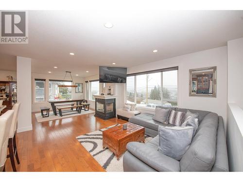 6611 Cameo Drive Lot# 16, Vernon, BC - Indoor Photo Showing Living Room