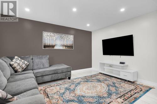 2079 Foxwood Avenue, London, ON - Indoor Photo Showing Living Room