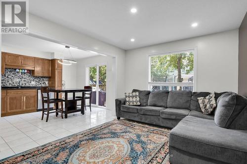 2079 Foxwood Avenue, London, ON - Indoor Photo Showing Living Room