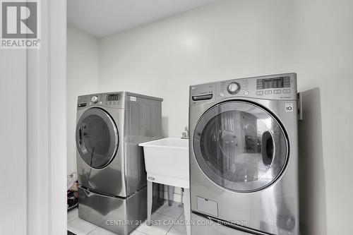 2079 Foxwood Avenue, London, ON - Indoor Photo Showing Laundry Room