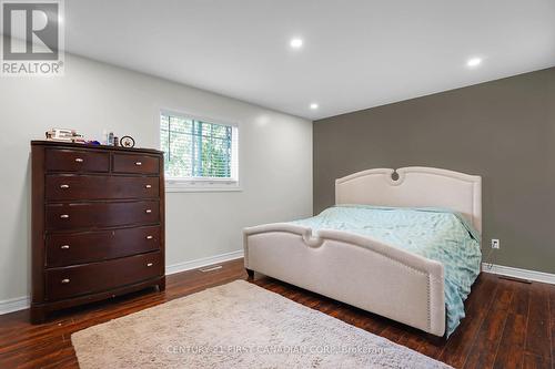 2079 Foxwood Avenue, London, ON - Indoor Photo Showing Bedroom