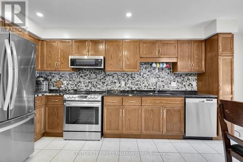 2079 Foxwood Avenue, London, ON - Indoor Photo Showing Kitchen With Double Sink