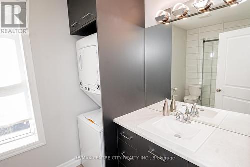 75 Manitoba Street, St. Thomas, ON - Indoor Photo Showing Bathroom