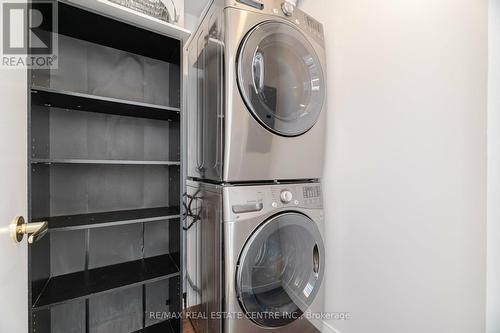 1002 - 145 Hillcrest Avenue, Mississauga (Cooksville), ON - Indoor Photo Showing Laundry Room