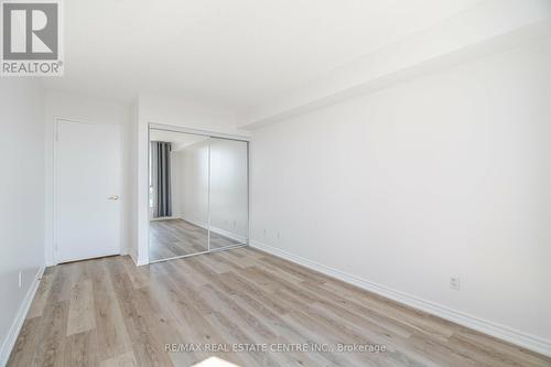 1002 - 145 Hillcrest Avenue, Mississauga, ON - Indoor Photo Showing Other Room