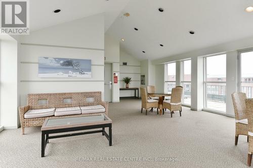 1002 - 145 Hillcrest Avenue, Mississauga (Cooksville), ON - Indoor Photo Showing Other Room