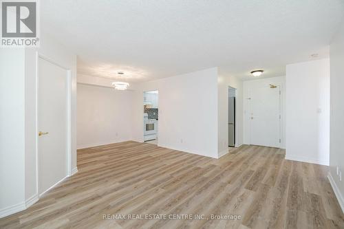 1002 - 145 Hillcrest Avenue, Mississauga, ON - Indoor Photo Showing Other Room