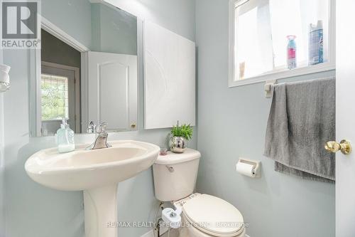 33 Cottongrass Lane, Brampton, ON - Indoor Photo Showing Bathroom