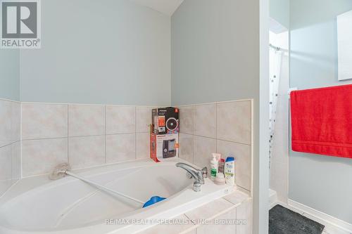 33 Cottongrass Lane, Brampton (Sandringham-Wellington), ON - Indoor Photo Showing Bathroom