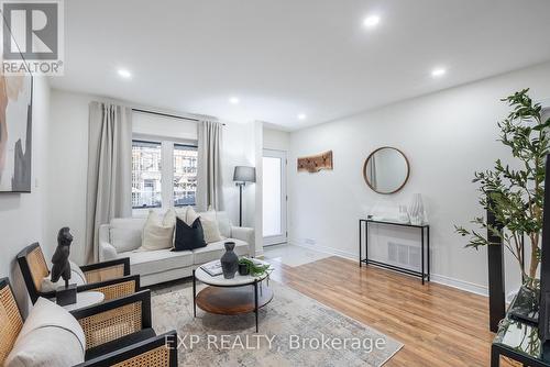 10 Innes Avenue, Toronto, ON - Indoor Photo Showing Living Room