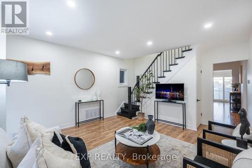 10 Innes Avenue, Toronto, ON - Indoor Photo Showing Living Room