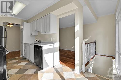 114 Corsica Private, Ottawa, ON - Indoor Photo Showing Kitchen