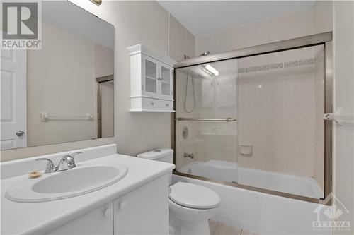 114 Corsica Private, Ottawa, ON - Indoor Photo Showing Bathroom