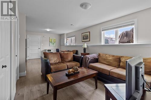 180 Diamond Marsh Drive, St. John'S, NL - Indoor Photo Showing Living Room