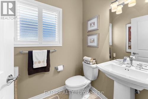 4776 Victor Drive, Niagara Falls, ON - Indoor Photo Showing Bathroom