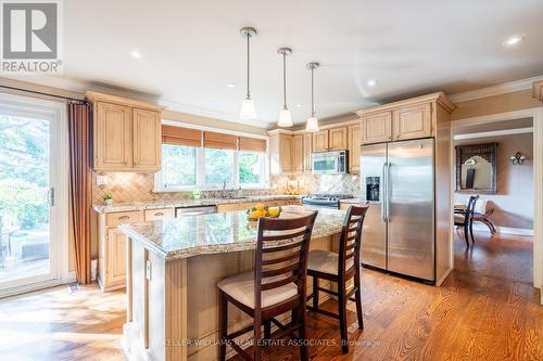 40 John Martin Court, Hamilton, ON - Indoor Photo Showing Kitchen With Upgraded Kitchen