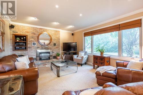 40 John Martin Court, Hamilton, ON - Indoor Photo Showing Living Room With Fireplace