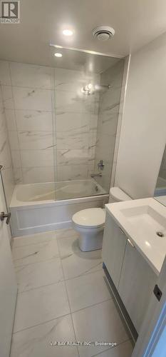 6005 - 138 Downes Street, Toronto, ON - Indoor Photo Showing Bathroom